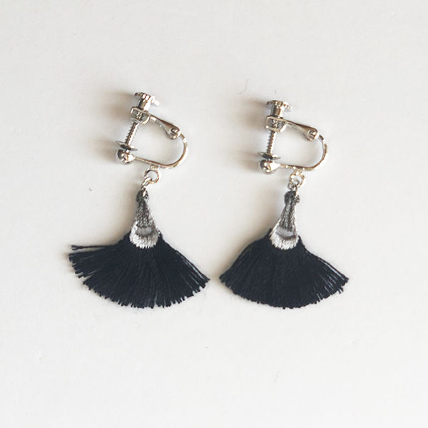 MINI FAN FRINGE PIERCE / EARRING | patterie