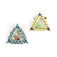 CATCH THE PRISM BROOCH (colour)