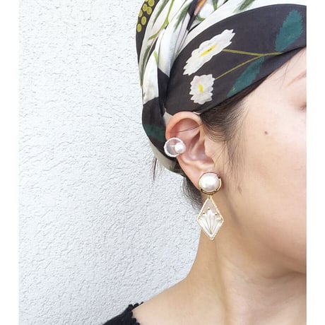 MINI CIRCLE PEARL EAR CUFF