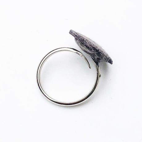 ROUND FLOWER RING (1 colour)