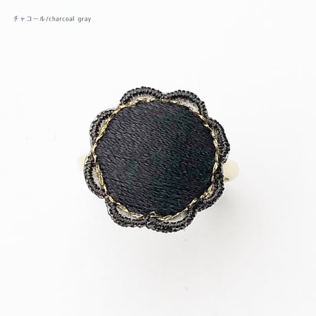 ROUND FLOWER RING (1 colour)