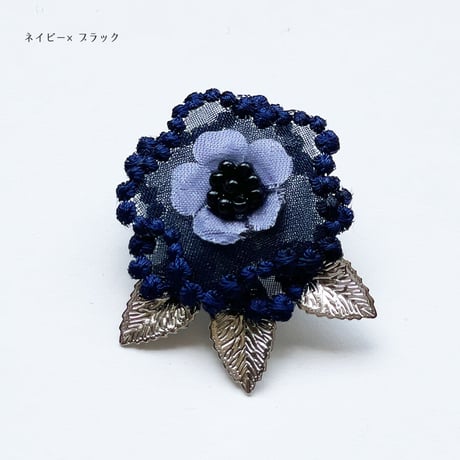 BUBBLE FLORAL PIN BROOCH WITH LEAVES
