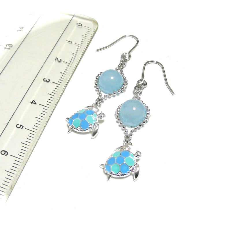 シーブルーカルセドニー ピアス 海亀 ウミガメ 銀色 シルバーカラー