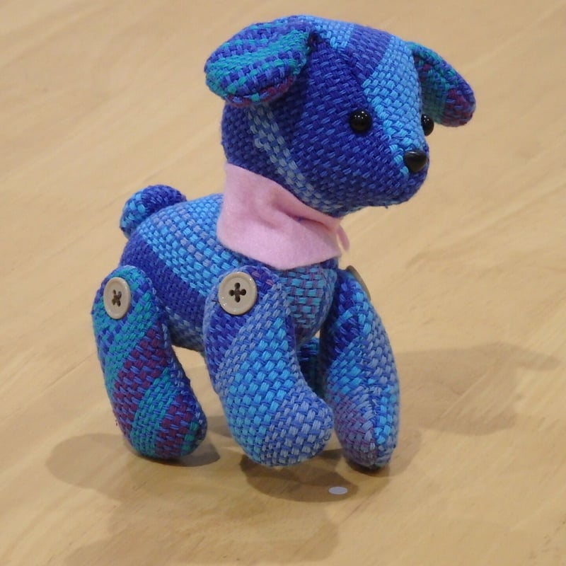 絣　お座り犬ぬいぐるみ　２つセット 絣 お座り犬ぬいぐるみ 2つセット