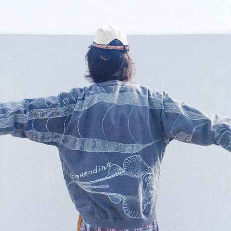 【on champion】 OMA overdrawing sweatshirt 77  satisfaction  原始肺魚 | primitive lung fish