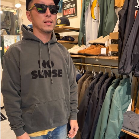 NO SENSE P/O HOODIE (P.BLK)