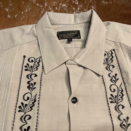 【ESTRELLA STANDARD GUAYABERA 】 "REJILLADA "