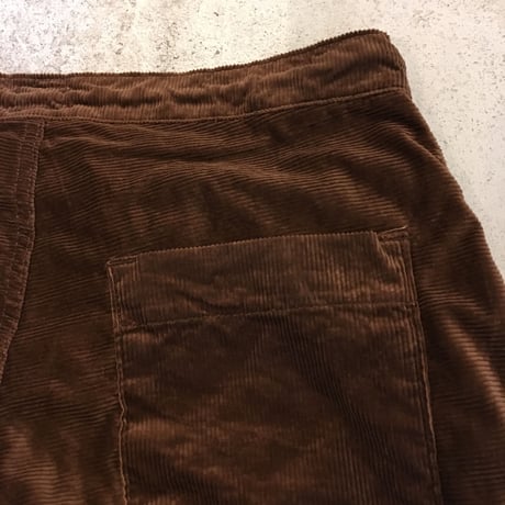 SIDEWALK SHORTS