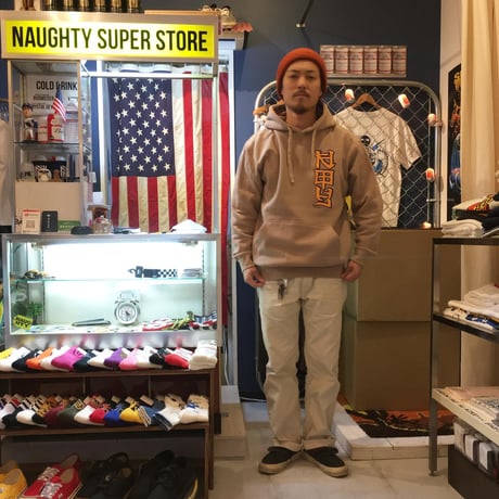 CHIN FONT P/O HOODIE