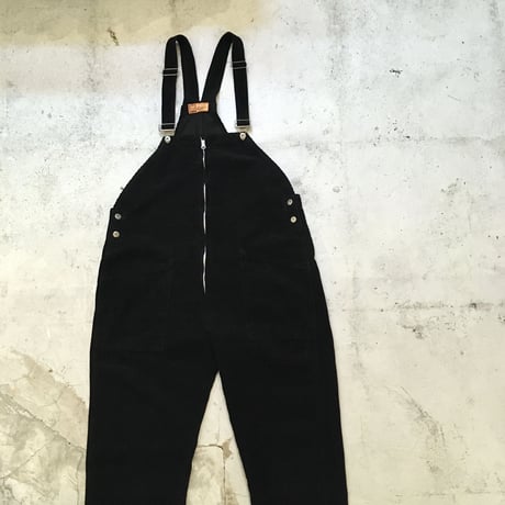 STAGGERED CORD. ZIP OVERALL