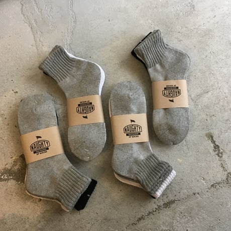 3P SOCKS -SOLID QUARTER-