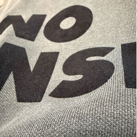 NO SENSE P/O HOODIE (P.BLK)