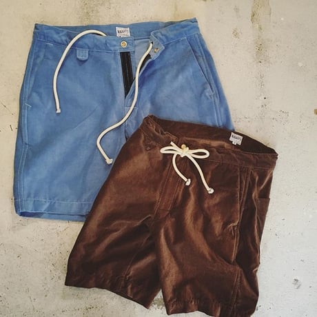 SIDEWALK SHORTS