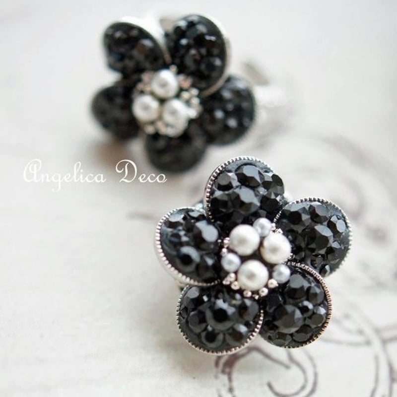 Swarovski 花モチーフ フックピアス