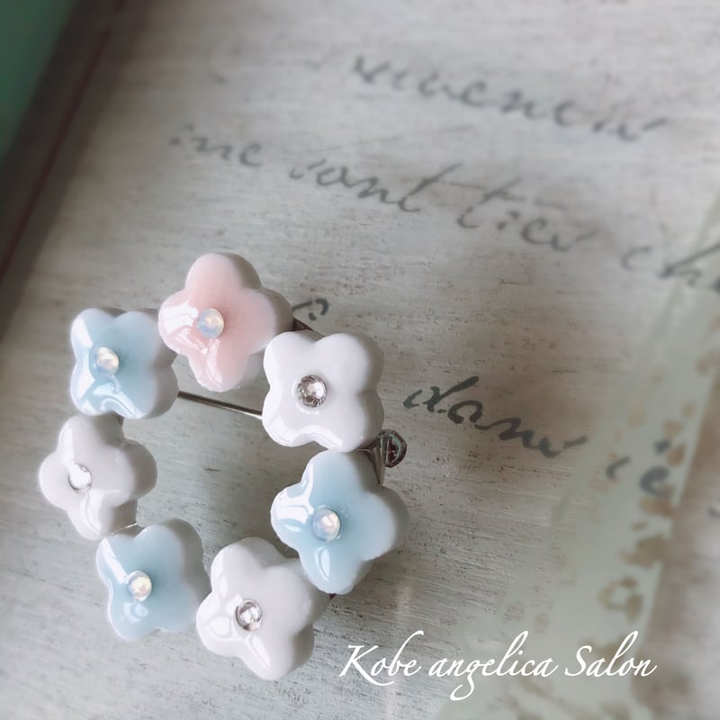 リニューアル♡ 小さな紫陽花ブローチ~Petite fleur~ 陶器タイル 