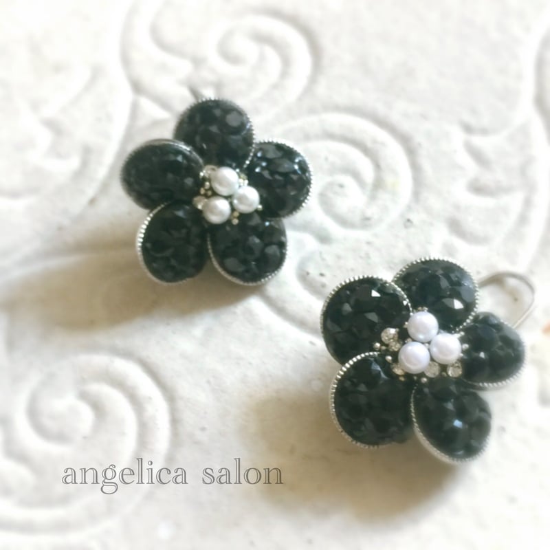 Swarovski 花モチーフ フックピアス