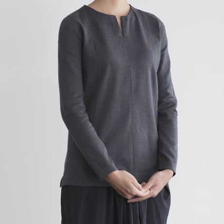 Women's V necked sweater Darkgray  (Vネックセーター・ダークグレー  )