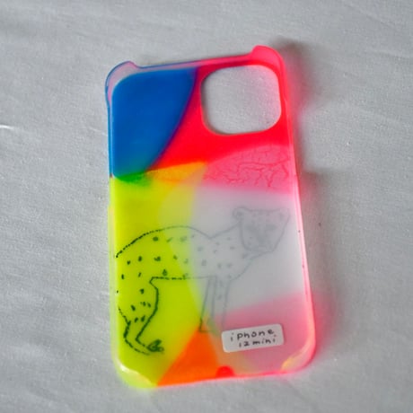 iPhone 12mini用ケース　  “チーター“
