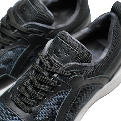 素材別注 VIBRAM ソール｜Black leather sneaker｜Z5001-CB01
