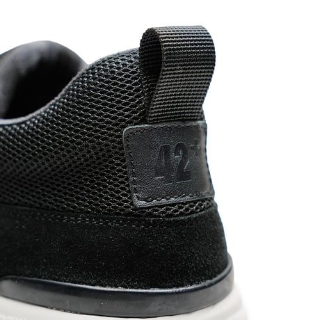 素材別注 VIBRAM ソール｜Black leather sneaker｜Z5004-01