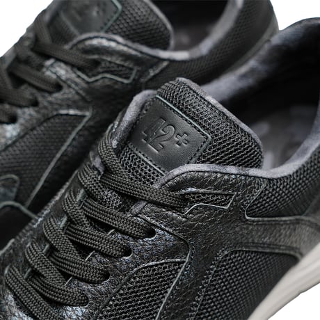素材別注 VIBRAM ソール｜Black camouflage leather sneaker｜Z5003-CB01