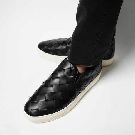 爽やかホワイトフラットソールスニーカー｜Intrecciato slip-on sneaker black｜CS5705-01