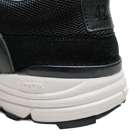 素材別注 VIBRAM ソール｜Black leather sneaker｜Z5004-01