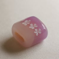 紅藤　花紋　蜻蛉玉帯留