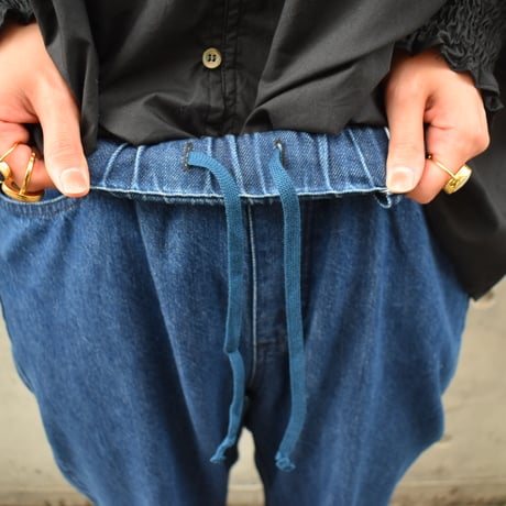 DIARIES デニムタックテーパードパンツ