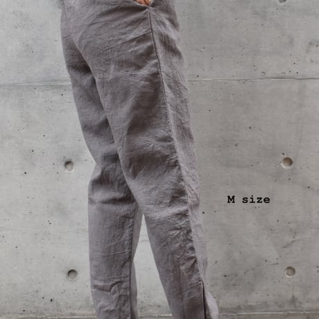 tita テーパードパンツ
