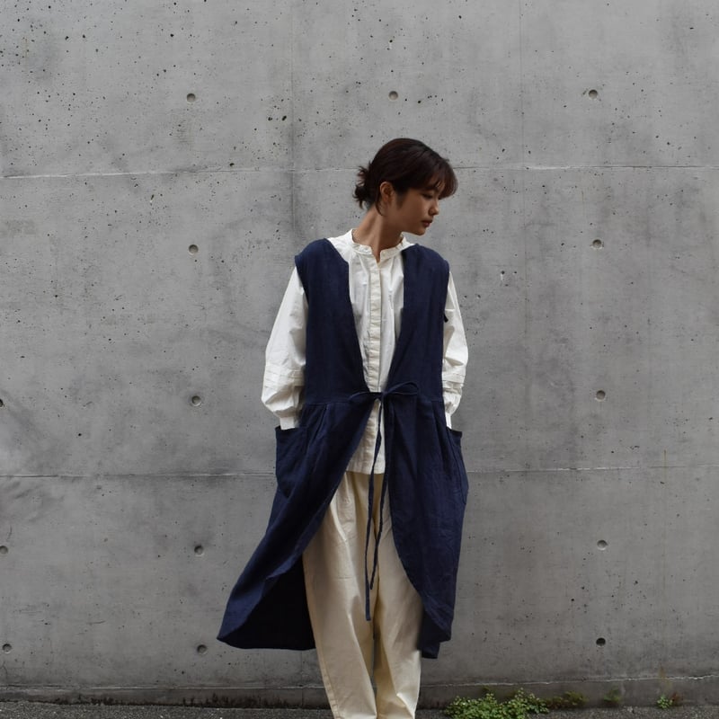 asabito リネンキャンバス天日ワッシャー袖なし割烹着 | pivoine