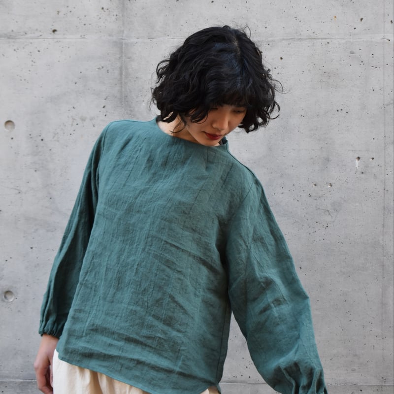 nous rendent heureux フレンチリネンボトルネックプルオーバー | pivoine