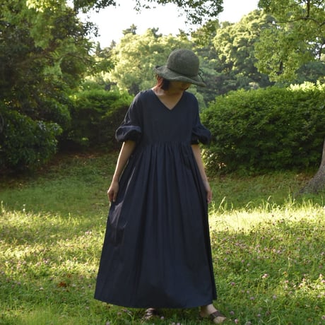 UNIVERSAL TISSU コットンデニムタックギャザーワンピース