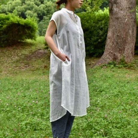 nuu スタンドカラーシアーワンピース