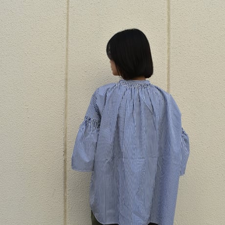 UNIVERSAL TISSU ナチュラルタイプライター5分袖ブラウス