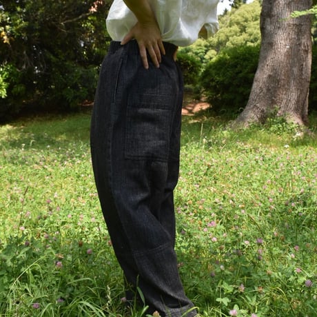 tumugu バイカラーコットンデニムパンツ