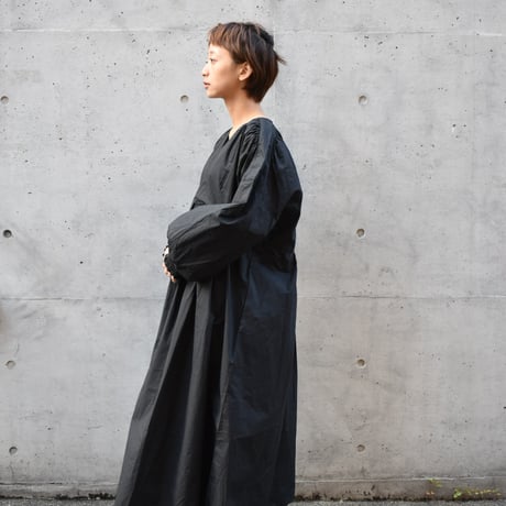 UNIVERSAL TISSU ナチュラルタイプライターカシュクールギャザーワンピース