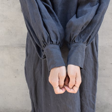 asabito タックスリーブワンピース