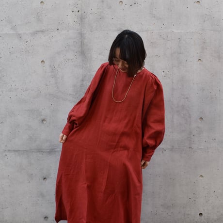 asabito タックスリーブワンピース