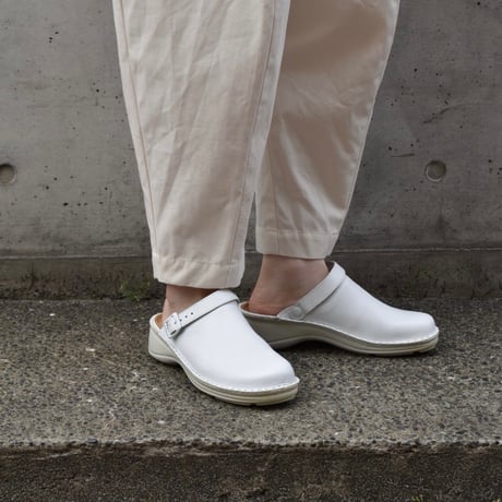 NAOT IRIS White