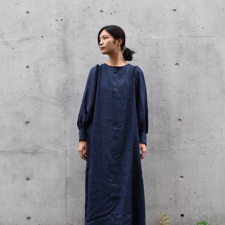 asabito タックスリーブワンピース