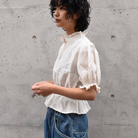 tita シャーリングブラウス