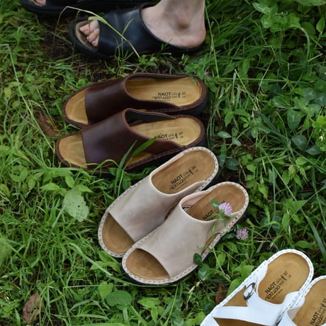 NAOT CECILIA Khaki Beige