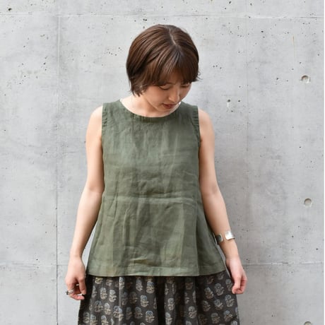 nuu バックプリーツタンクトップ