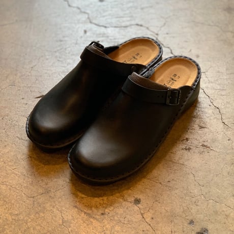 NAOT IRIS Matt Black