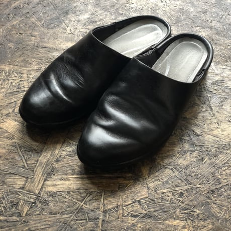 NAOT LODOS Black Madras