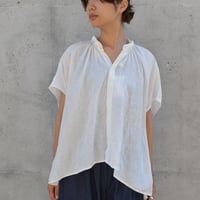 UNIVERSAL TISSU フレンチリネン　比翼開きシャーリングワイドブラウス