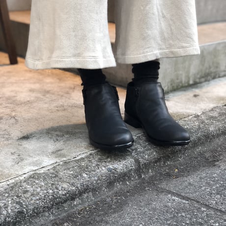 NAOT  HELM  Black Suede Comb.