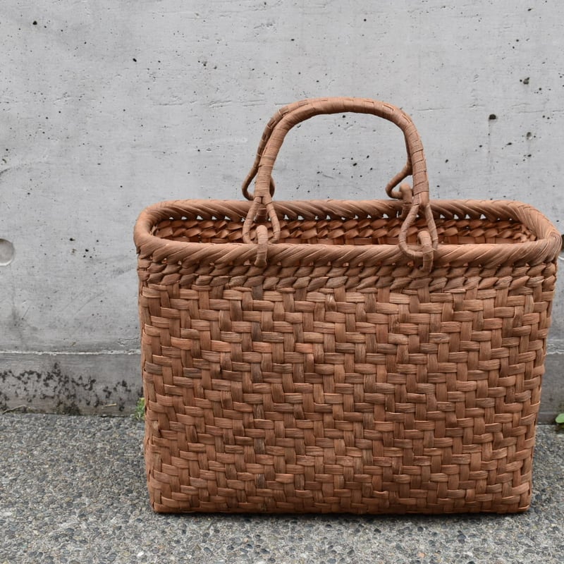 古い山葡萄のカゴ 　山ぶどう籠 Yahoo!オークション -「山葡萄 籠」(アンティーク、コレクション