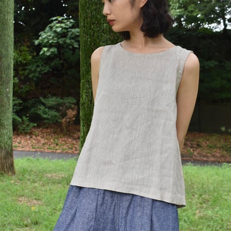 nuu バックプリーツタンクトップ